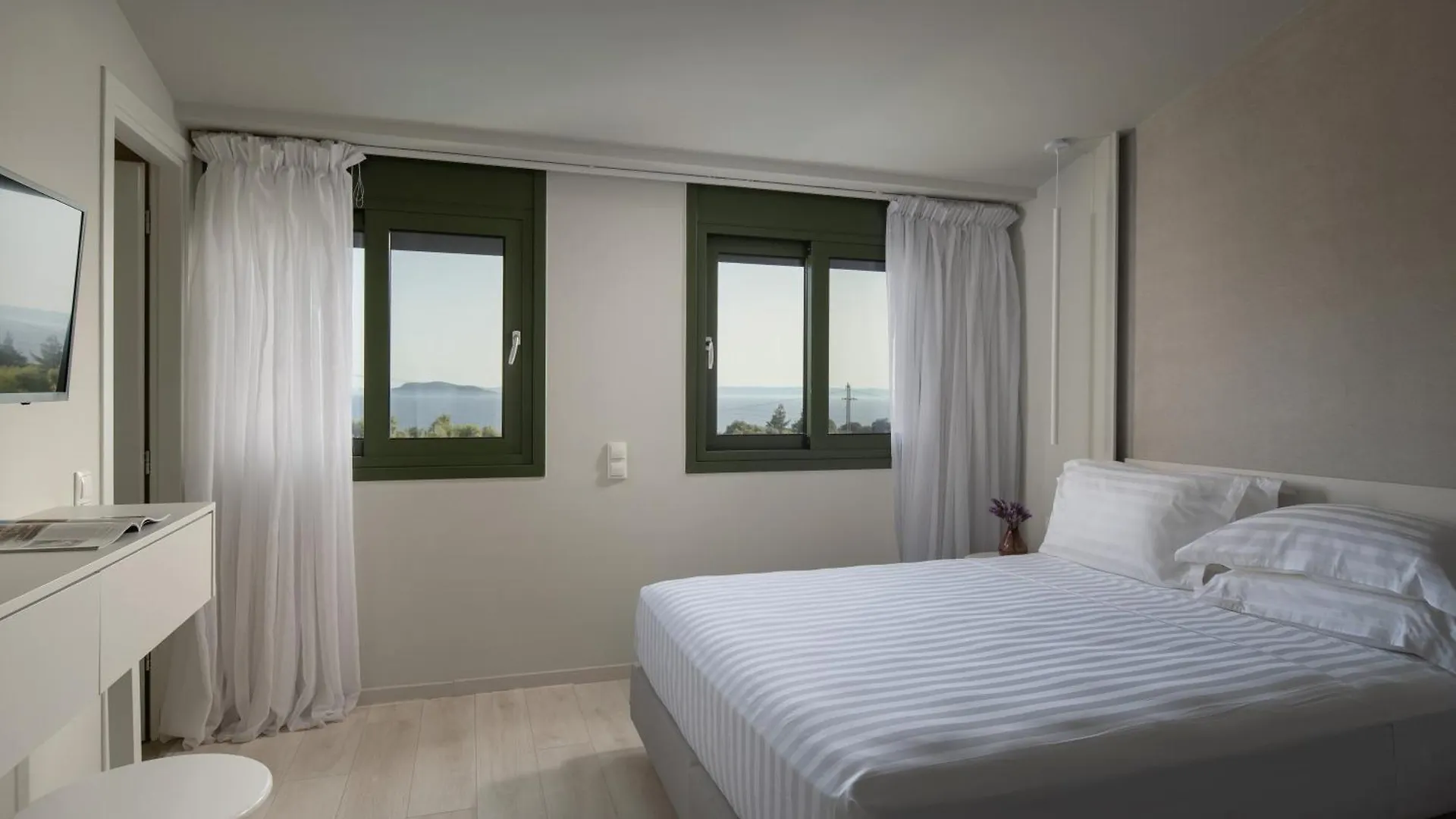 Olive Grove Suites - Villas With Private Pool And Garden Никити