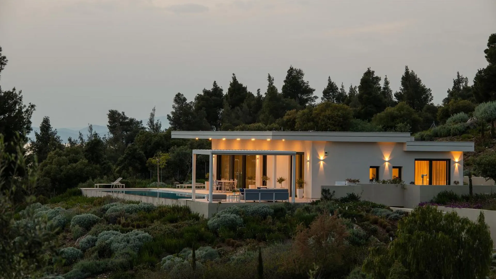 Olive Grove Suites - Villas With Private Pool And Garden Никити Греция