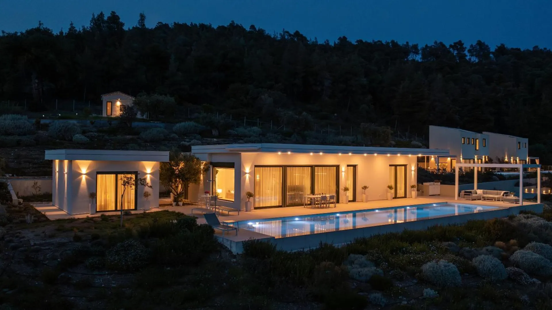 Olive Grove Suites - Villas With Private Pool And Garden Никити