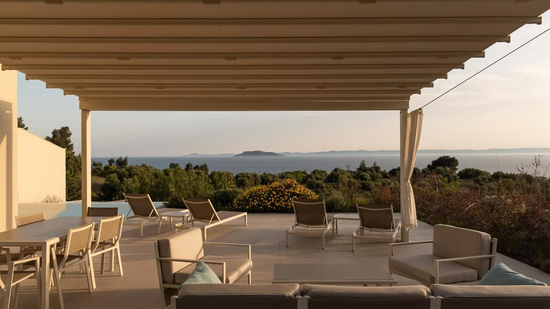 Olive Grove Suites - Villas With Private Pool And Garden Никити 0*,  Греция