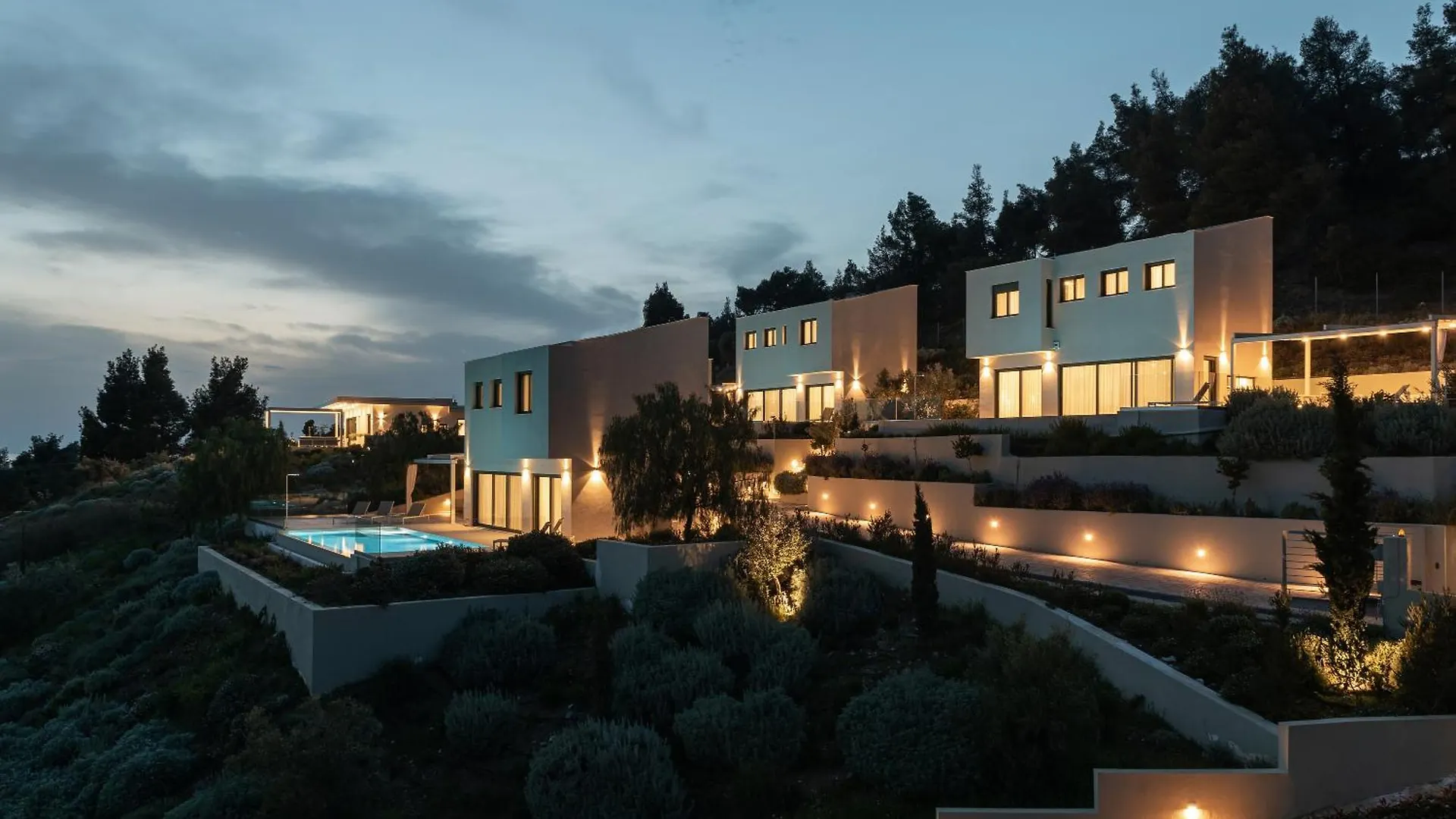 Olive Grove Suites - Villas With Private Pool And Garden Никити Греция