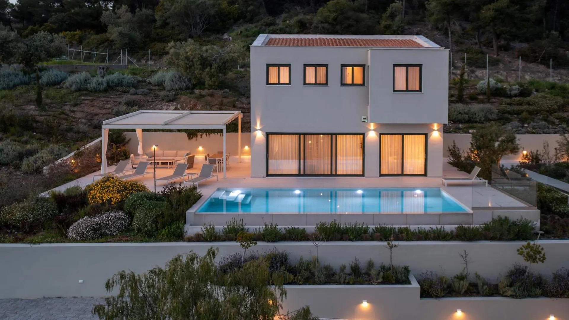 Olive Grove Suites - Villas With Private Pool And Garden Νικήτη